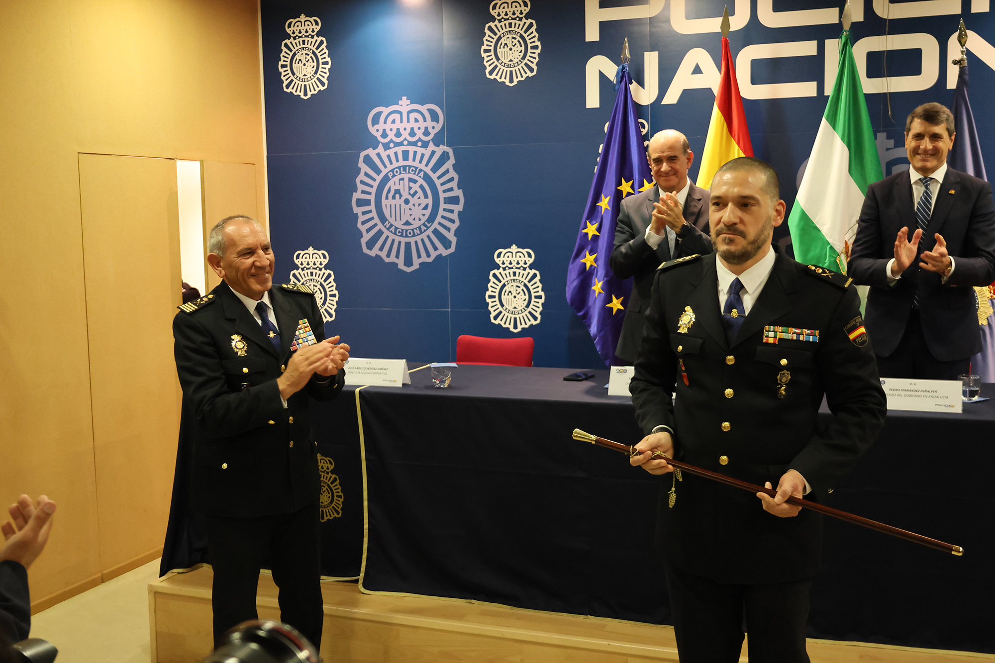 Pedro Fernández destaca la preparación académica y experiencia profesional del nuevo jefe superior de Andalucía Oriental